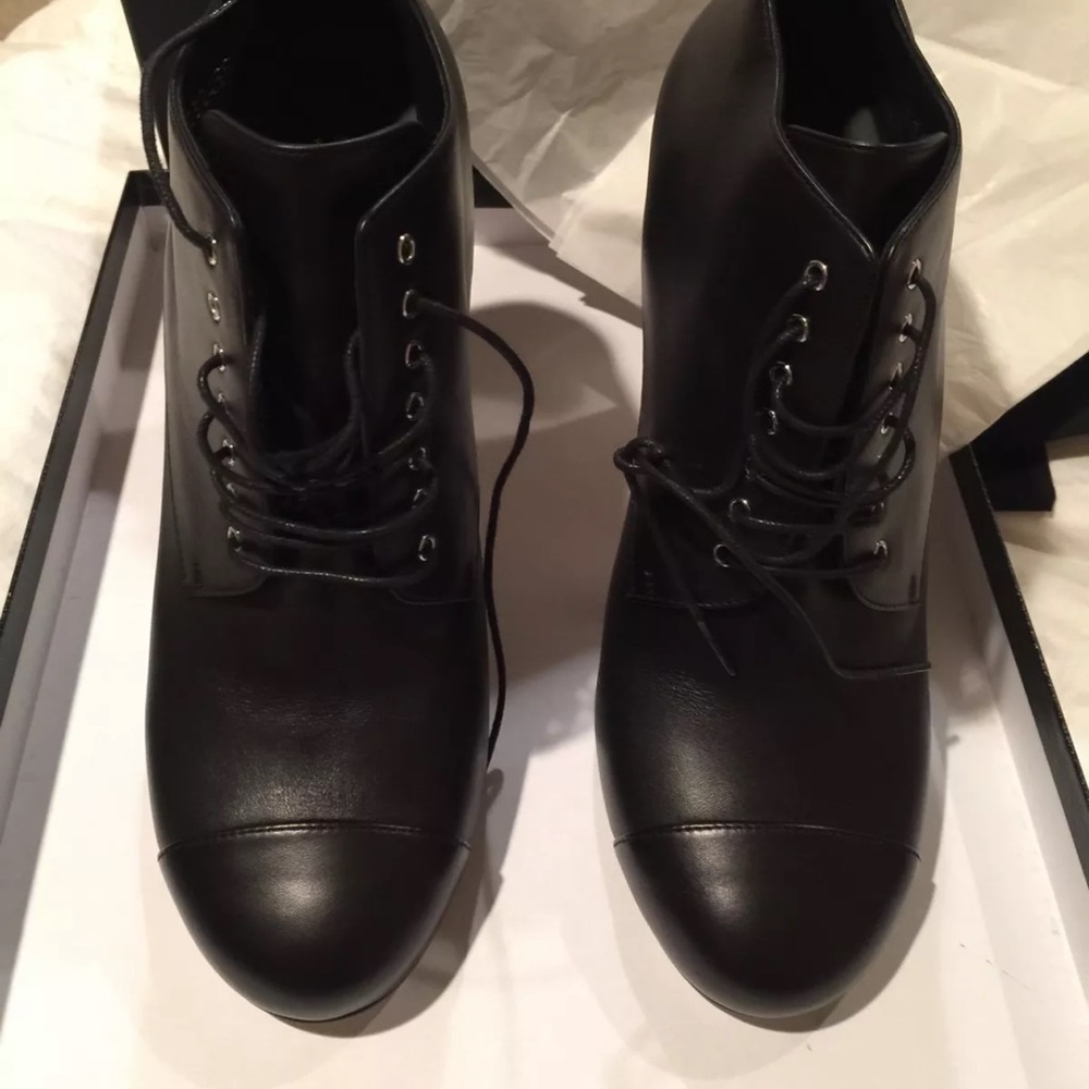 Chanel laceup booties leather pearl-heel black 39 - Picture 9 of 10